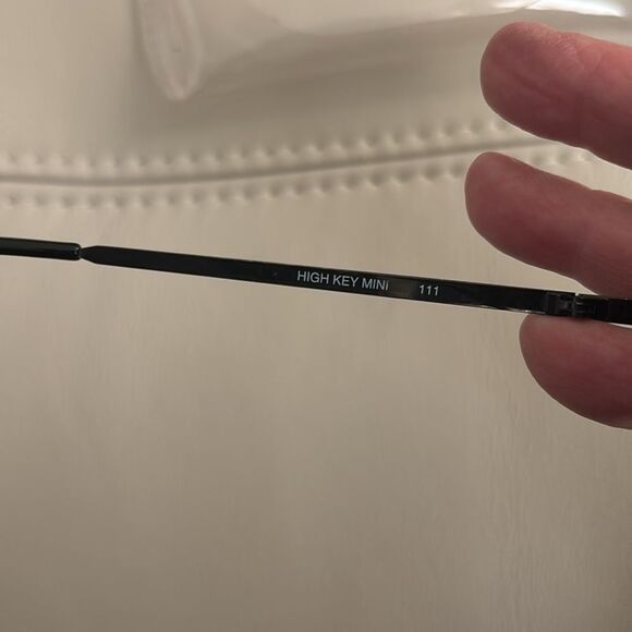 Quay High Key Mini 126 Black Mirrored Aviator Sunglasses New - Picture 4 of 5